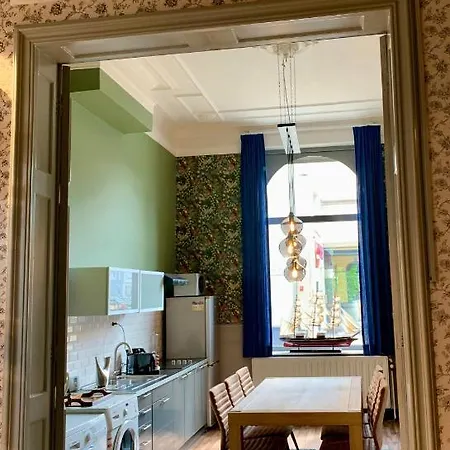 Freetimeflat Mies & Fien Apartament